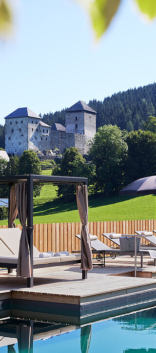 Naturbadeteich beim Wellness Hotel Soulsisters' in Kaprun
